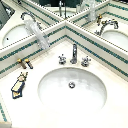 Apartment Vatican Modern Art Rom