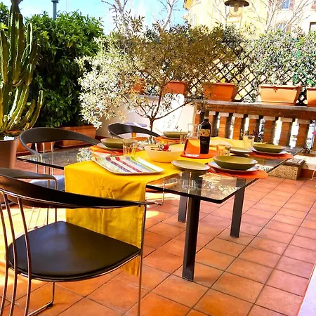 Vatican Modern Art Apartment *